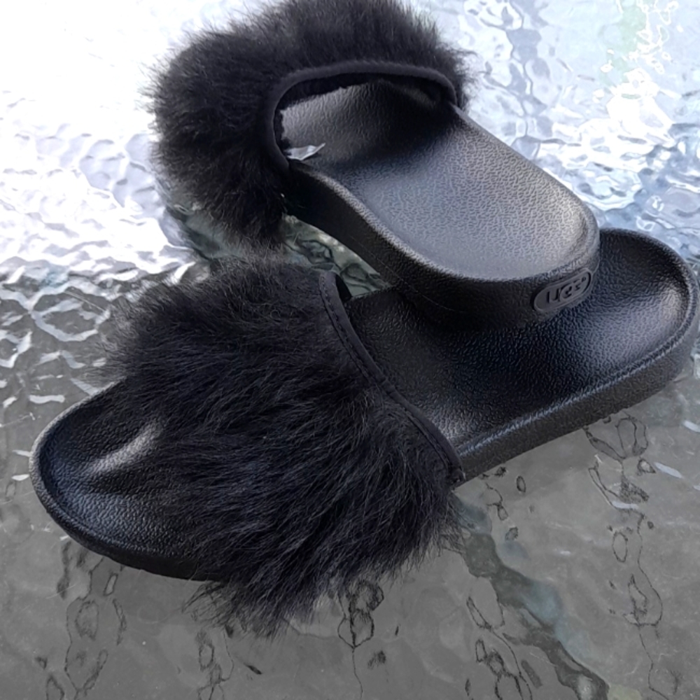 UGG, USA 10, Black